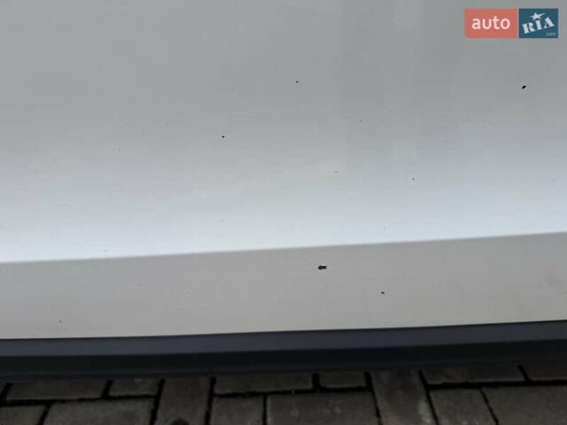 Белый Ауди Ку 5, объемом двигателя 1.97 л и пробегом 375 тыс. км за 14500 $, фото 16 на Automoto.ua