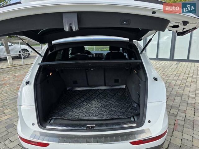 Белый Ауди Ку 5, объемом двигателя 1.97 л и пробегом 263 тыс. км за 17500 $, фото 11 на Automoto.ua