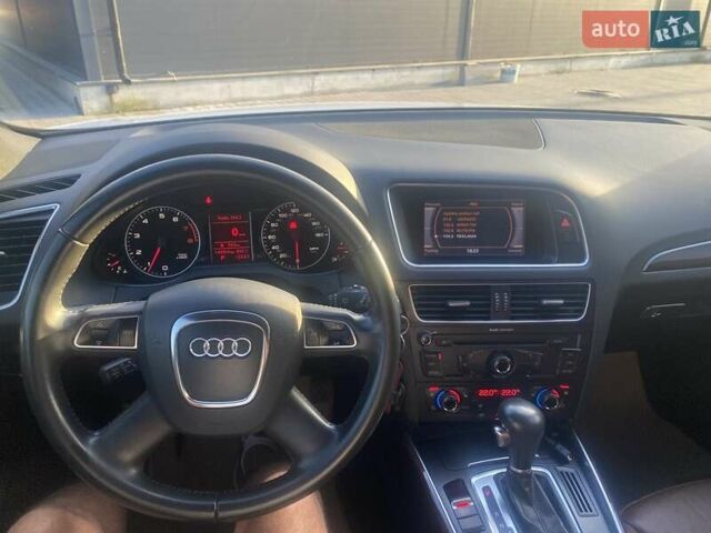 Белый Ауди Ку 5, объемом двигателя 1.98 л и пробегом 150 тыс. км за 13600 $, фото 15 на Automoto.ua