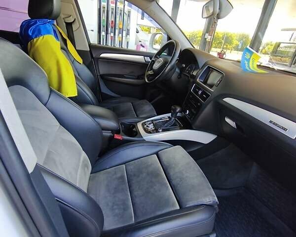 Ауди Ку 5 2012 в Запорожье на Automoto.ua Белый Ауди Ку 5, объемом двигателя 1.97 л и пробегом 209 тыс. км за 20500 $, фото 11 на Automoto.ua