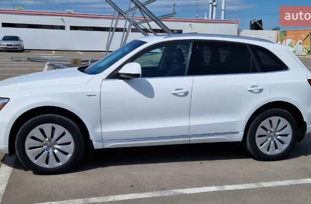 Белый Ауди Ку 5, объемом двигателя 1.98 л и пробегом 237 тыс. км за 18000 $, фото 6 на Automoto.ua