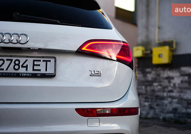 Белый Ауди Ку 5, объемом двигателя 1.97 л и пробегом 200 тыс. км за 16500 $, фото 6 на Automoto.ua