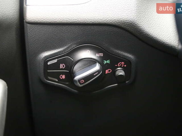 Белый Ауди Ку 5, объемом двигателя 1.97 л и пробегом 137 тыс. км за 18000 $, фото 22 на Automoto.ua