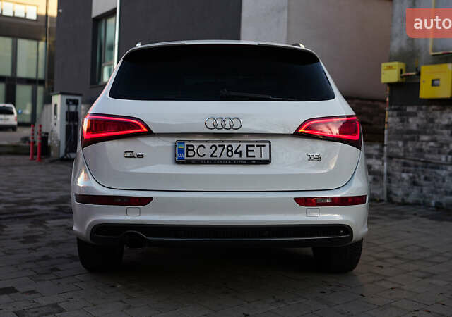 Белый Ауди Ку 5, объемом двигателя 1.97 л и пробегом 200 тыс. км за 16500 $, фото 5 на Automoto.ua