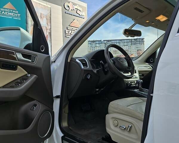 Белый Ауди Ку 5, объемом двигателя 1.98 л и пробегом 257 тыс. км за 14500 $, фото 20 на Automoto.ua
