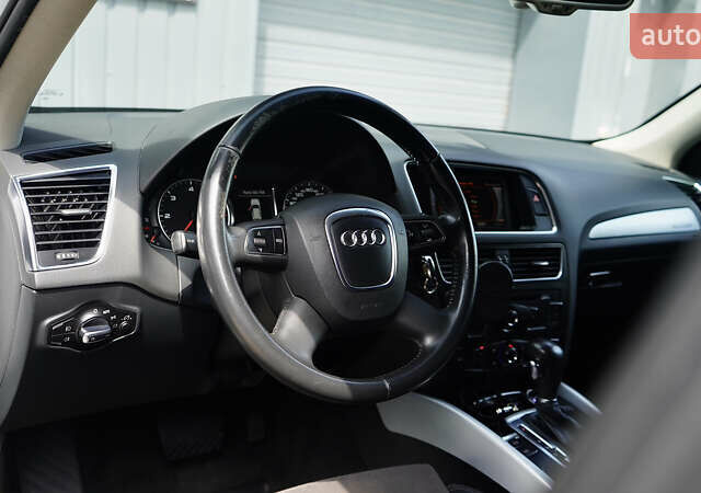 Ауди Ку 5 2012 в Львове на Automoto.ua Белый Ауди Ку 5, объемом двигателя 1.98 л и пробегом 178 тыс. км за 18000 $, фото 24 на Automoto.ua