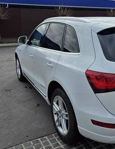 Белый Ауди Ку 5, объемом двигателя 1.98 л и пробегом 194 тыс. км за 17499 $, фото 13 на Automoto.ua