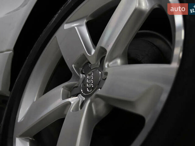 Білий Ауді Ку 5, об'ємом двигуна 2 л та пробігом 179 тис. км за 14900 $, фото 41 на Automoto.ua