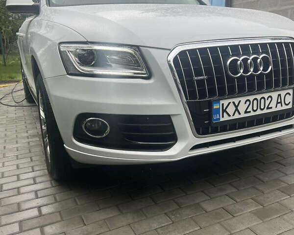 Белый Ауди Ку 5, объемом двигателя 1.98 л и пробегом 154 тыс. км за 14250 $, фото 9 на Automoto.ua