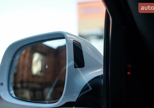 Белый Ауди Ку 5, объемом двигателя 1.97 л и пробегом 200 тыс. км за 16500 $, фото 14 на Automoto.ua