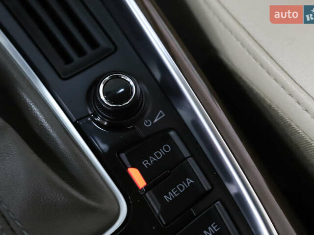 Білий Ауді Ку 5, об'ємом двигуна 2 л та пробігом 179 тис. км за 14900 $, фото 92 на Automoto.ua