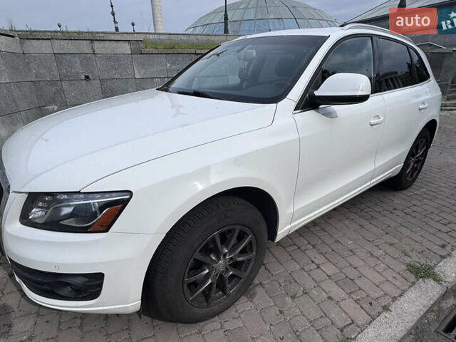 Белый Ауди Ку 5, объемом двигателя 1.98 л и пробегом 196 тыс. км за 14499 $, фото 4 на Automoto.ua