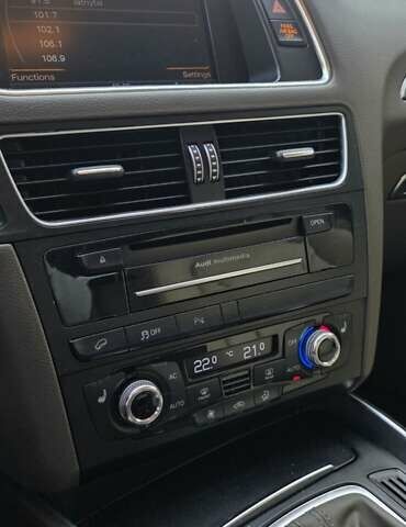 Белый Ауди Ку 5, объемом двигателя 1.98 л и пробегом 194 тыс. км за 17499 $, фото 59 на Automoto.ua