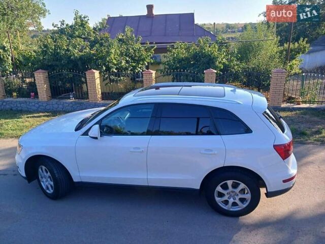 Білий Ауді Ку 5, об'ємом двигуна 2 л та пробігом 219 тис. км за 19000 $, фото 8 на Automoto.ua