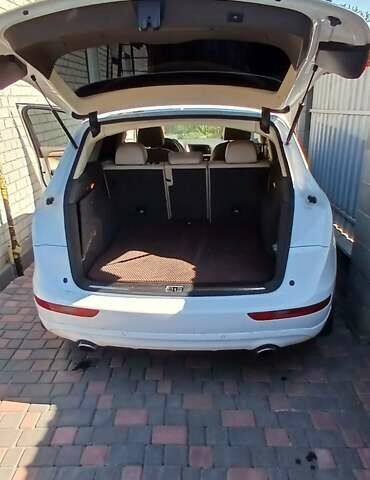 Белый Ауди Ку 5, объемом двигателя 1.98 л и пробегом 293 тыс. км за 12999 $, фото 7 на Automoto.ua