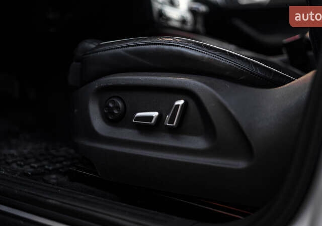 Белый Ауди Ку 5, объемом двигателя 1.97 л и пробегом 200 тыс. км за 16500 $, фото 16 на Automoto.ua