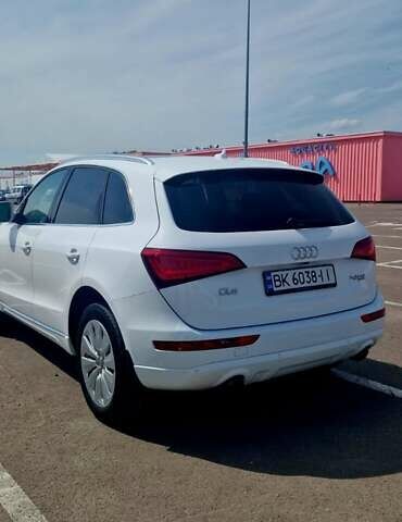 Белый Ауди Ку 5, объемом двигателя 1.98 л и пробегом 237 тыс. км за 18000 $, фото 9 на Automoto.ua