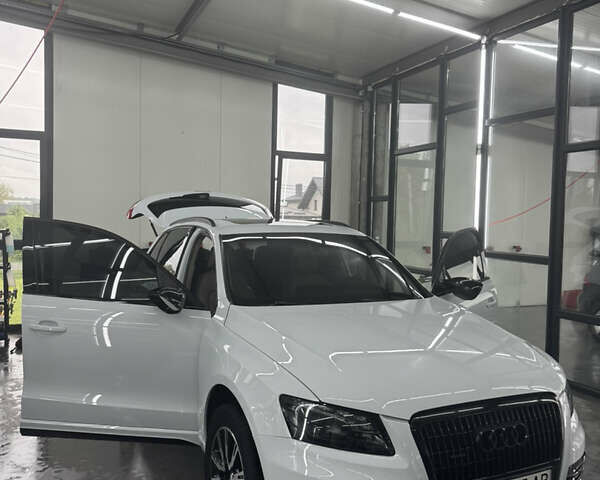 Ауди Ку 5 2012 в Ровно на Automoto.ua Белый Ауди Ку 5, объемом двигателя 1.98 л и пробегом 259 тыс. км за 15200 $, фото 23 на Automoto.ua