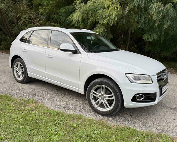 Белый Ауди Ку 5, объемом двигателя 1.97 л и пробегом 280 тыс. км за 16500 $, фото 2 на Automoto.ua