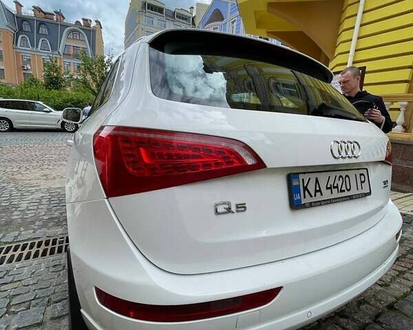 Белый Ауди Ку 5, объемом двигателя 1.98 л и пробегом 137 тыс. км за 18800 $, фото 5 на Automoto.ua