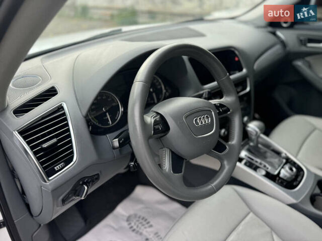 Ауди Ку 5 2012 в Дубно на Automoto.ua Белый Ауди Ку 5, объемом двигателя 1.98 л и пробегом 257 тыс. км за 12699 $, фото 34 на Automoto.ua