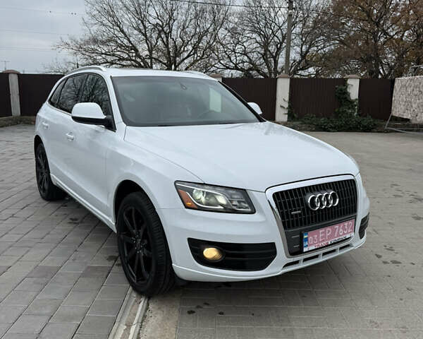 Білий Ауді Ку 5, об'ємом двигуна 1.98 л та пробігом 125 тис. км за 12500 $, фото 1 на Automoto.ua