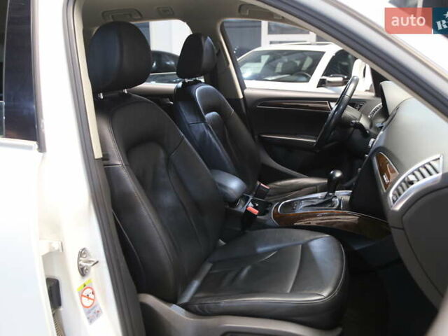 Белый Ауди Ку 5, объемом двигателя 1.97 л и пробегом 137 тыс. км за 18000 $, фото 11 на Automoto.ua