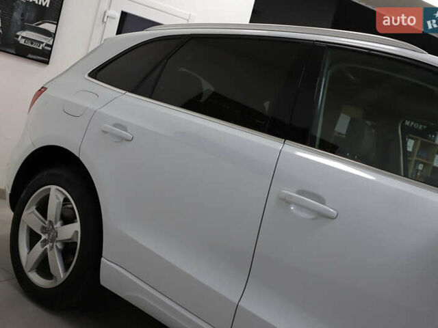 Білий Ауді Ку 5, об'ємом двигуна 2 л та пробігом 179 тис. км за 14900 $, фото 29 на Automoto.ua