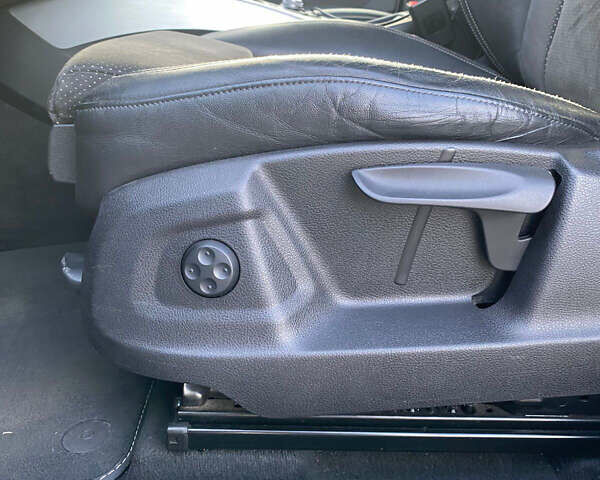 Белый Ауди Ку 5, объемом двигателя 3 л и пробегом 280 тыс. км за 16500 $, фото 17 на Automoto.ua