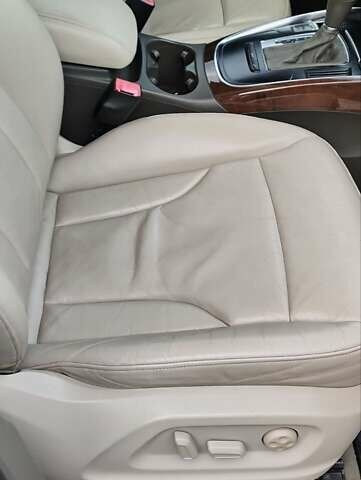 Білий Ауді Ку 5, об'ємом двигуна 1.98 л та пробігом 190 тис. км за 12400 $, фото 16 на Automoto.ua