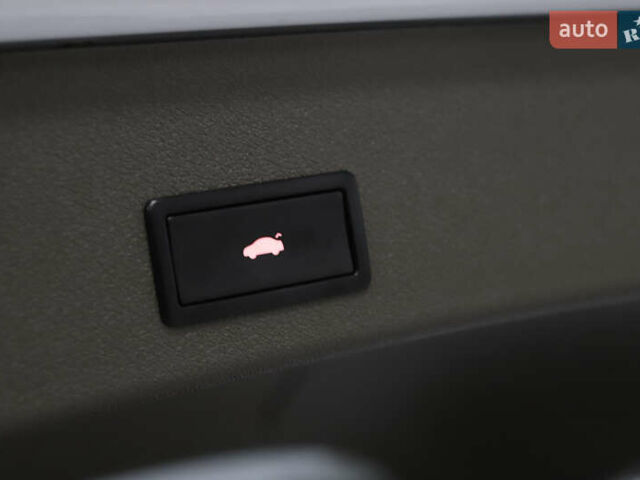 Білий Ауді Ку 5, об'ємом двигуна 2 л та пробігом 179 тис. км за 14900 $, фото 62 на Automoto.ua