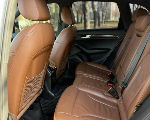 Белый Ауди Ку 5, объемом двигателя 1.98 л и пробегом 269 тыс. км за 15000 $, фото 18 на Automoto.ua