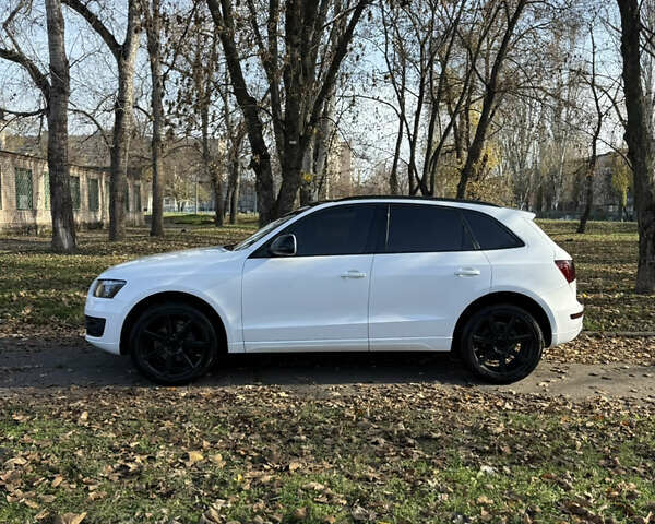 Белый Ауди Ку 5, объемом двигателя 1.98 л и пробегом 269 тыс. км за 15000 $, фото 3 на Automoto.ua