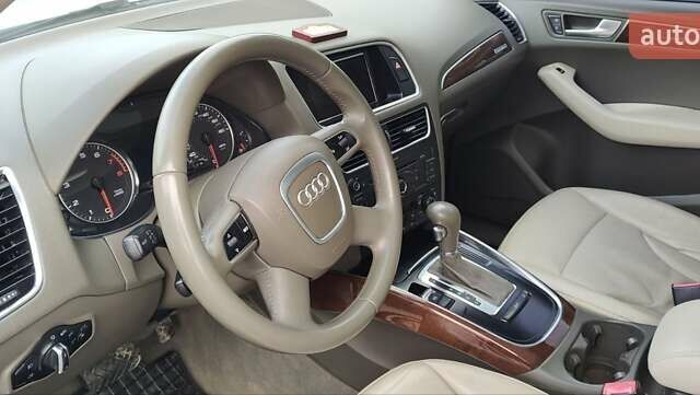 Білий Ауді Ку 5, об'ємом двигуна 1.98 л та пробігом 190 тис. км за 12400 $, фото 11 на Automoto.ua