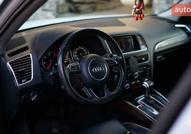 Белый Ауди Ку 5, объемом двигателя 1.97 л и пробегом 200 тыс. км за 16500 $, фото 17 на Automoto.ua