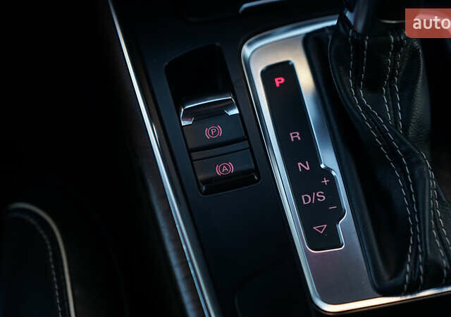 Белый Ауди Ку 5, объемом двигателя 1.97 л и пробегом 200 тыс. км за 16500 $, фото 20 на Automoto.ua