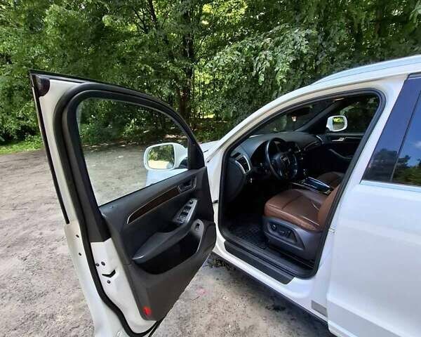 Белый Ауди Ку 5, объемом двигателя 1.98 л и пробегом 251 тыс. км за 12500 $, фото 4 на Automoto.ua