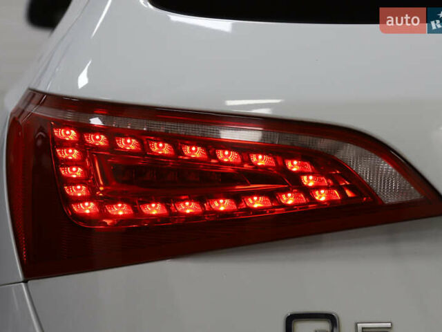 Білий Ауді Ку 5, об'ємом двигуна 2 л та пробігом 179 тис. км за 14900 $, фото 54 на Automoto.ua