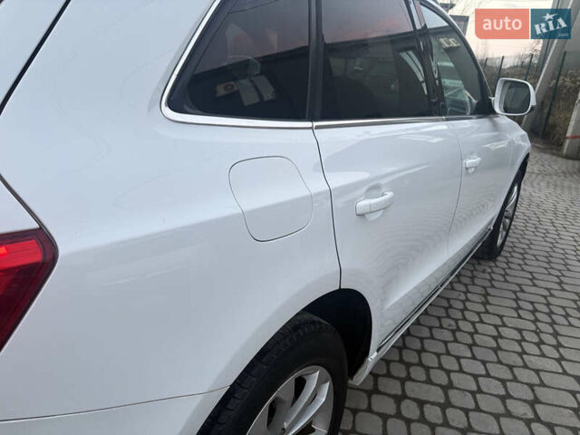 Білий Ауді Ку 5, об'ємом двигуна 2 л та пробігом 231 тис. км за 10800 $, фото 14 на Automoto.ua