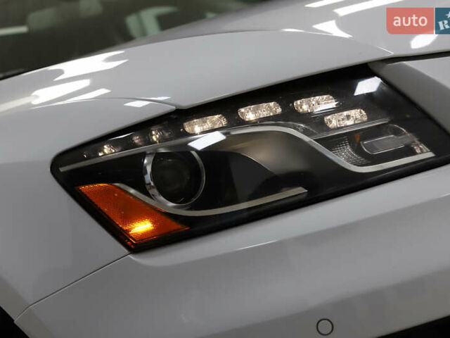 Білий Ауді Ку 5, об'ємом двигуна 2 л та пробігом 179 тис. км за 14900 $, фото 24 на Automoto.ua