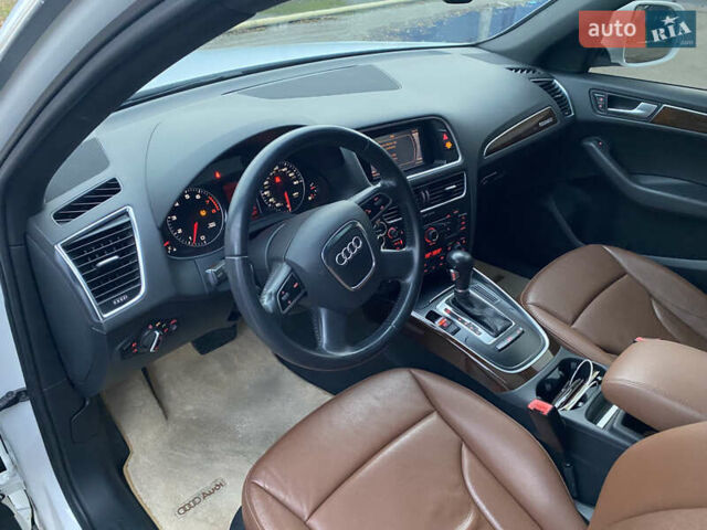 Белый Ауди Ку 5, объемом двигателя 1.98 л и пробегом 150 тыс. км за 13700 $, фото 9 на Automoto.ua