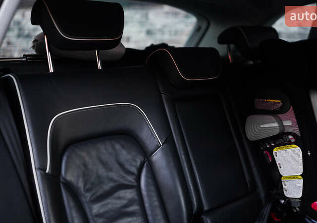 Белый Ауди Ку 5, объемом двигателя 1.97 л и пробегом 200 тыс. км за 16500 $, фото 27 на Automoto.ua