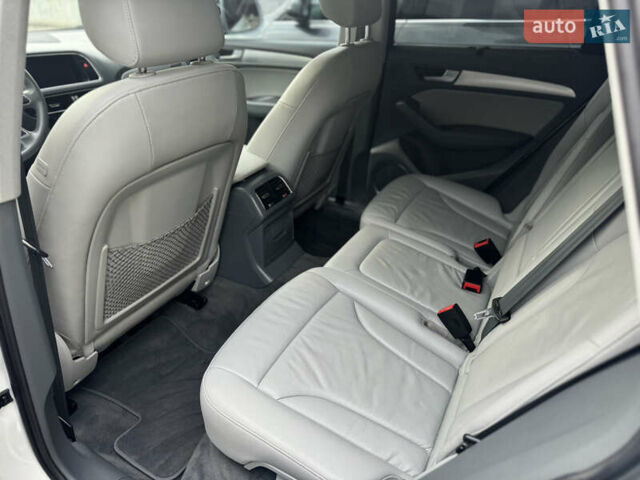 Ауди Ку 5 2012 в Дубно на Automoto.ua Белый Ауди Ку 5, объемом двигателя 1.98 л и пробегом 257 тыс. км за 12699 $, фото 45 на Automoto.ua