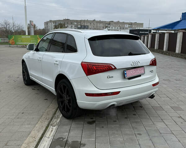 Білий Ауді Ку 5, об'ємом двигуна 1.98 л та пробігом 125 тис. км за 12500 $, фото 7 на Automoto.ua