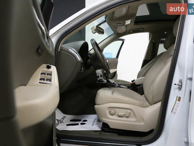 Білий Ауді Ку 5, об'ємом двигуна 2 л та пробігом 179 тис. км за 14900 $, фото 69 на Automoto.ua