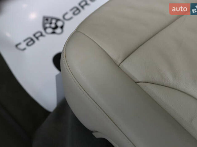 Білий Ауді Ку 5, об'ємом двигуна 2 л та пробігом 179 тис. км за 14900 $, фото 104 на Automoto.ua