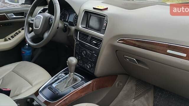 Білий Ауді Ку 5, об'ємом двигуна 1.98 л та пробігом 190 тис. км за 12400 $, фото 6 на Automoto.ua