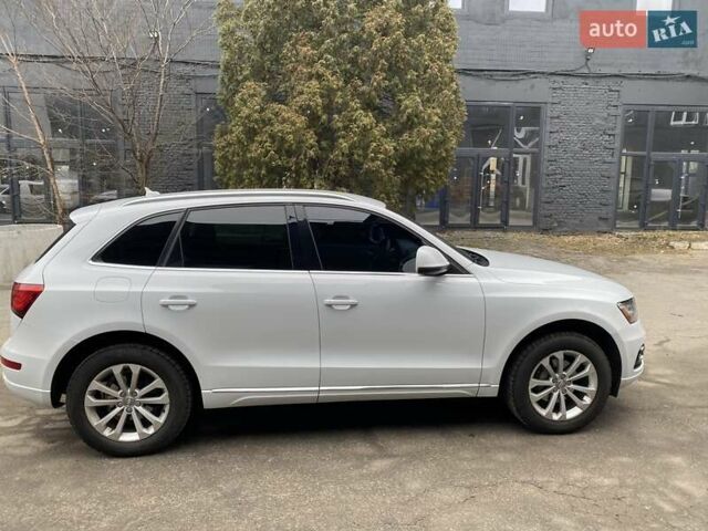 Ауди Ку 5 2012 в Киеве на Automoto.ua Белый Ауди Ку 5, объемом двигателя 1.98 л и пробегом 327 тыс. км за 14500 $, фото 3 на Automoto.ua