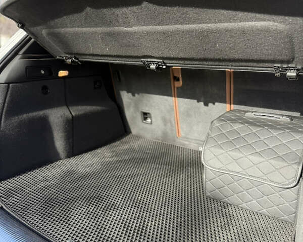 Белый Ауди Ку 5, объемом двигателя 1.98 л и пробегом 269 тыс. км за 15000 $, фото 30 на Automoto.ua