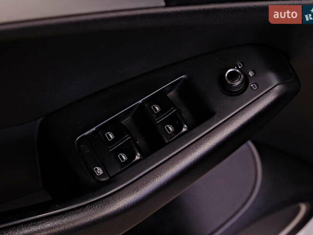 Білий Ауді Ку 5, об'ємом двигуна 2 л та пробігом 265 тис. км за 19500 $, фото 17 на Automoto.ua